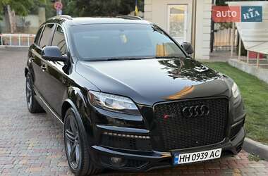 Внедорожник / Кроссовер Audi Q7 2014 в 