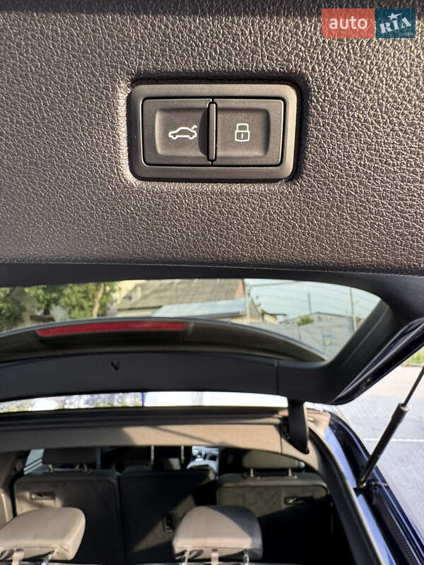 Позашляховик / Кросовер Audi Q7 2019 в Ужгороді