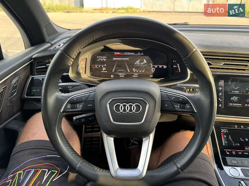 Позашляховик / Кросовер Audi Q7 2019 в Ужгороді