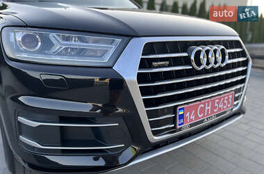 Позашляховик / Кросовер Audi Q7 2017 в 