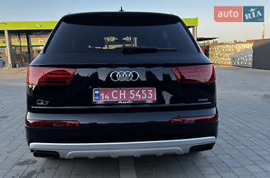 Позашляховик / Кросовер Audi Q7 2017 в 