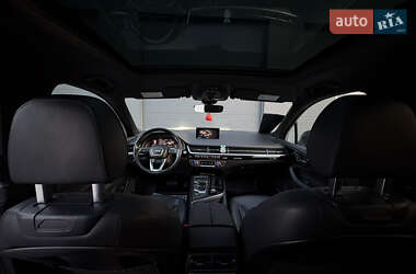 Внедорожник / Кроссовер Audi Q7 2017 в 