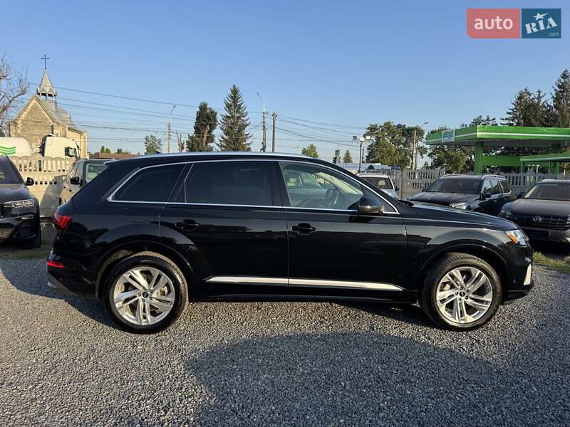 Позашляховик / Кросовер Audi Q7 2022 в Тернополі
