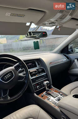 Внедорожник / Кроссовер Audi Q7 2013 в 