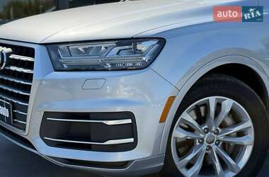 Внедорожник / Кроссовер Audi Q7 2017 в 
