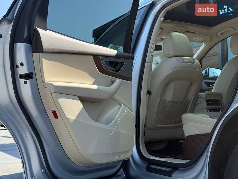 Внедорожник / Кроссовер Audi Q7 2017 в Ровно