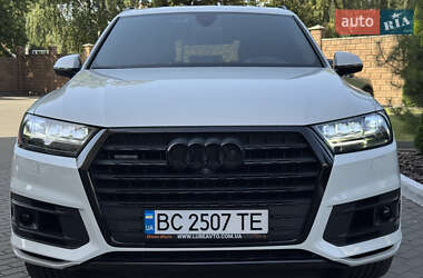 Внедорожник / Кроссовер Audi Q7 2016 в Луцке