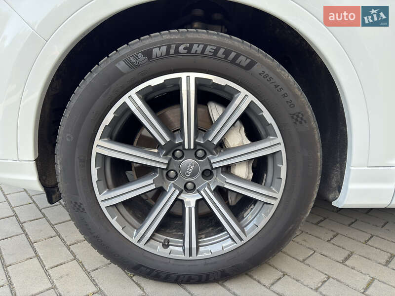 Позашляховик / Кросовер Audi Q7 2016 в Луцьку фото 40 Позашляховик / Кросовер Audi Q7 2016 в Луцьку