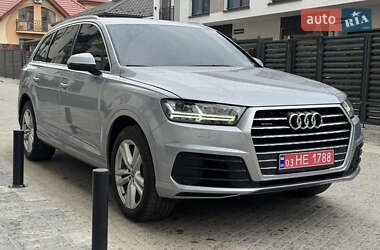 Позашляховик / Кросовер Audi Q7 2017 в 