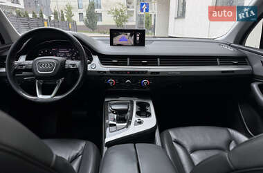 Позашляховик / Кросовер Audi Q7 2017 в 