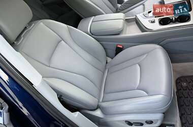 Позашляховик / Кросовер Audi Q7 2019 в 