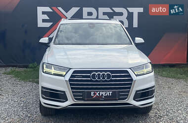 Внедорожник / Кроссовер Audi Q7 2016 в 