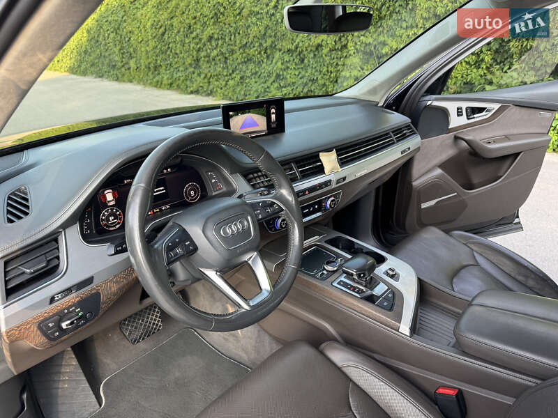 Внедорожник / Кроссовер Audi Q7 2015 в Днепре