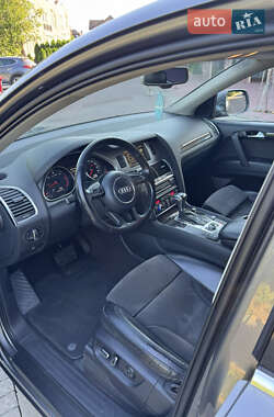 Внедорожник / Кроссовер Audi Q7 2011 в 