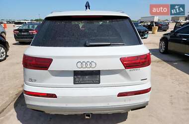 Позашляховик / Кросовер Audi Q7 2019 в 