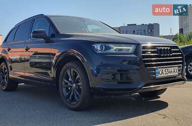 Внедорожник / Кроссовер Audi Q7 2016 в 