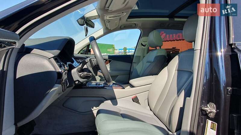 Позашляховик / Кросовер Audi Q7 2016 в Києві