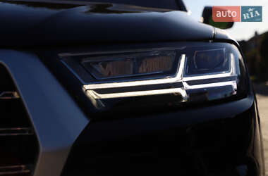 Внедорожник / Кроссовер Audi Q7 2018 в 