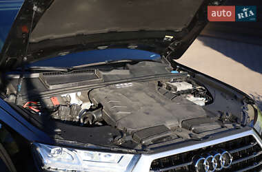 Внедорожник / Кроссовер Audi Q7 2018 в 