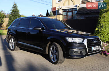 Внедорожник / Кроссовер Audi Q7 2018 в 