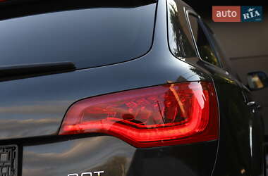 Позашляховик / Кросовер Audi Q7 2015 в  фото 55 Позашляховик / Кросовер Audi Q7 2015 в