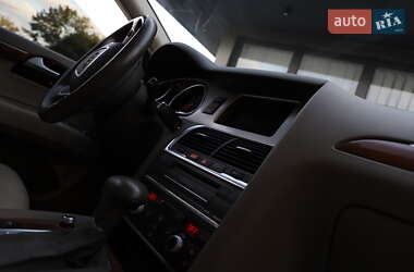 Позашляховик / Кросовер Audi Q7 2015 в  фото 59 Позашляховик / Кросовер Audi Q7 2015 в