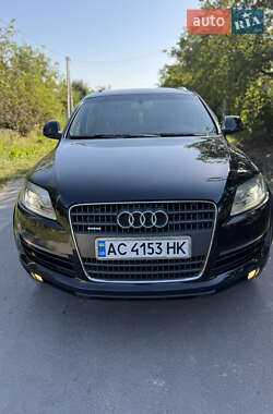 Позашляховик / Кросовер Audi Q7 2007 в 