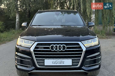 Позашляховик / Кросовер Audi Q7 2017 в 