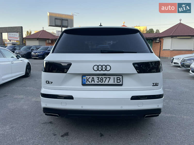 Внедорожник / Кроссовер Audi Q7 2017 в Киеве