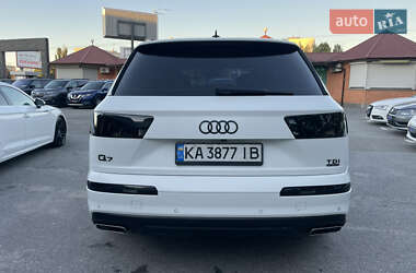 Позашляховик / Кросовер Audi Q7 2017 в 