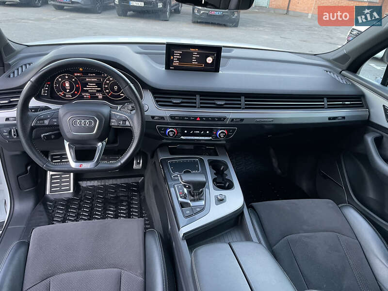 Внедорожник / Кроссовер Audi Q7 2017 в Киеве
