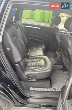 Позашляховик / Кросовер Audi Q7 2013 в 