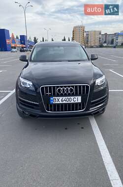 Позашляховик / Кросовер Audi Q7 2013 в 