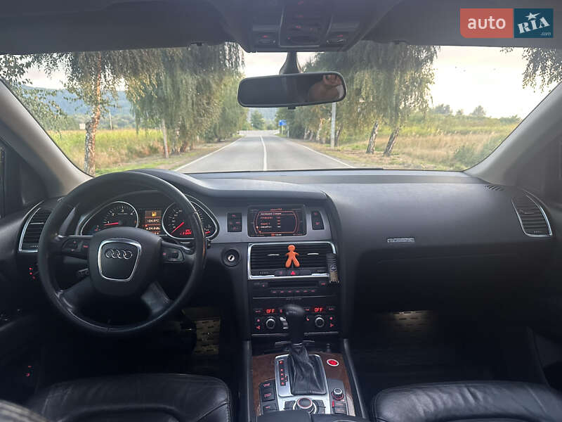 Позашляховик / Кросовер Audi Q7 2007 в Хусті