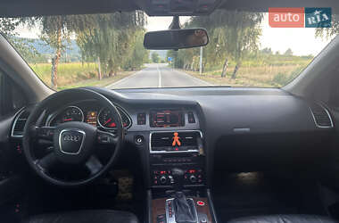 Позашляховик / Кросовер Audi Q7 2007 в 