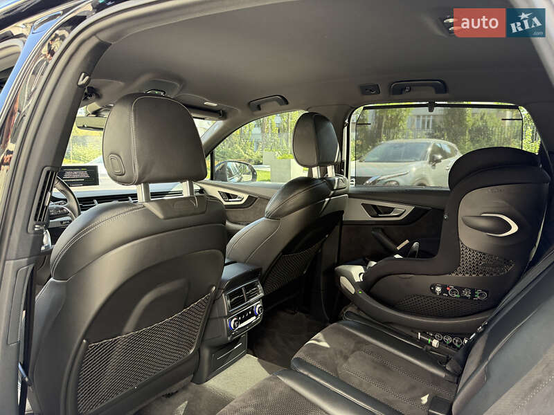 Внедорожник / Кроссовер Audi Q7 2017 в Киеве фото 11 Внедорожник / Кроссовер Audi Q7 2017 в Киеве