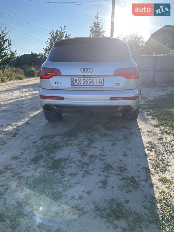 Внедорожник / Кроссовер Audi Q7 2013 в Харькове
