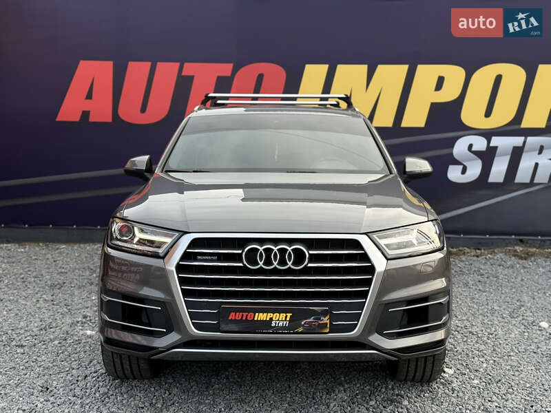 Позашляховик / Кросовер Audi Q7 2017 в Стрию