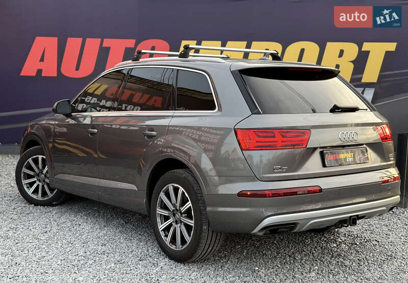 Позашляховик / Кросовер Audi Q7 2017 в Стрию