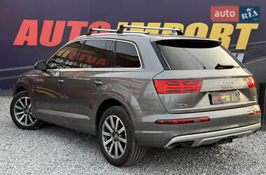 Позашляховик / Кросовер Audi Q7 2017 в 