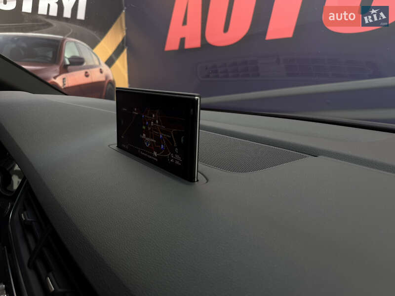Позашляховик / Кросовер Audi Q7 2017 в Стрию