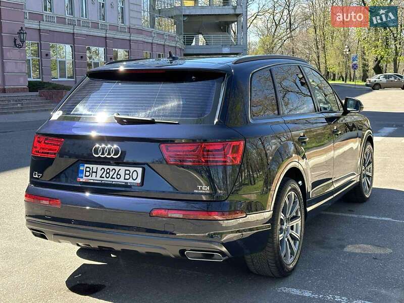 Внедорожник / Кроссовер Audi Q7 2016 в Измаиле