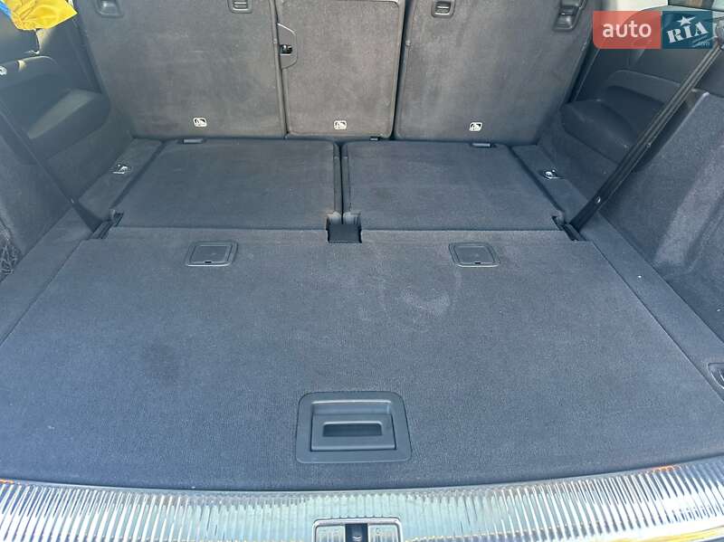 Внедорожник / Кроссовер Audi Q7 2013 в Волочиске