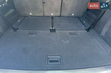 Внедорожник / Кроссовер Audi Q7 2013 в 