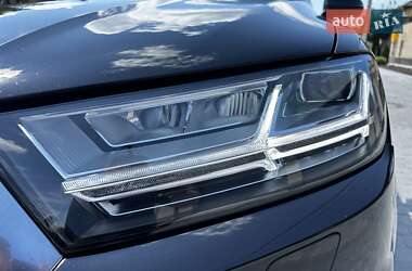 Позашляховик / Кросовер Audi Q7 2015 в 