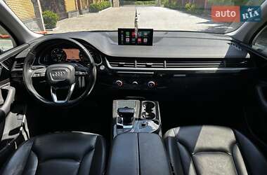 Позашляховик / Кросовер Audi Q7 2015 в 