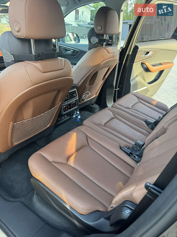 Внедорожник / Кроссовер Audi Q7 2023 в Тернополе