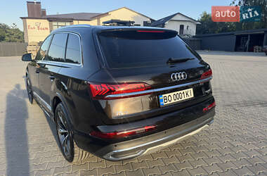 Внедорожник / Кроссовер Audi Q7 2023 в 