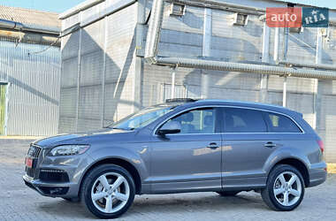 Позашляховик / Кросовер Audi Q7 2012 в 