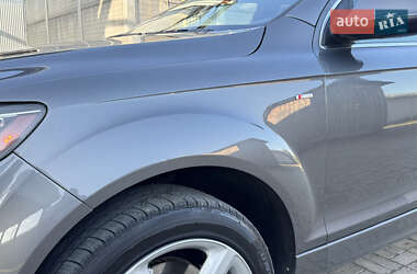 Позашляховик / Кросовер Audi Q7 2012 в 